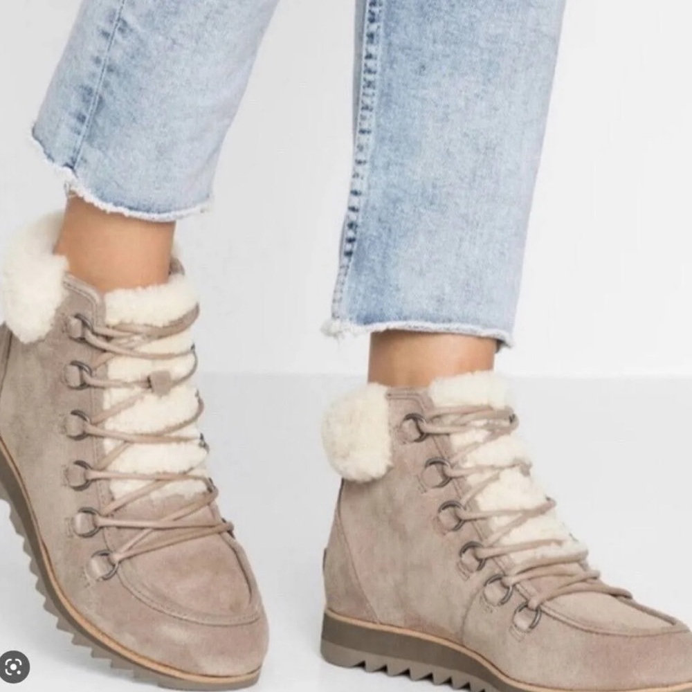 Women’s Sorel Harlow Lace Up Winter Boots